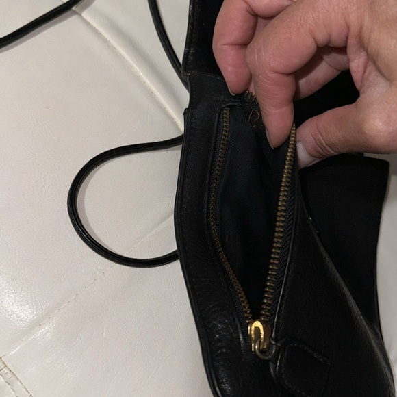 Leather Nine West-Crossbody-Black-6x8 Envelope Style-Flap Closure - Picture 6 of 16